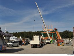 Fotos des Aufbaus des Ingolstädter Herbstvolksfestes 2024