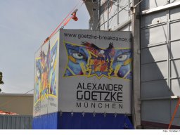 Fotos des Aufbaus des Ingolstädter Herbstvolksfestes 2024