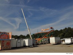 Fotos des Aufbaus des Ingolstädter Herbstvolksfestes 2024