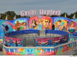 Fotos des Aufbaus des Ingolstädter Herbstvolksfestes 2024