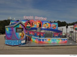 Fotos des Aufbaus des Ingolstädter Herbstvolksfestes 2024